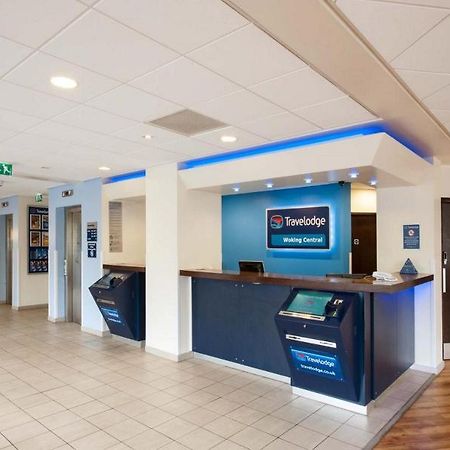 Travelodge Woking Central Exterior photo