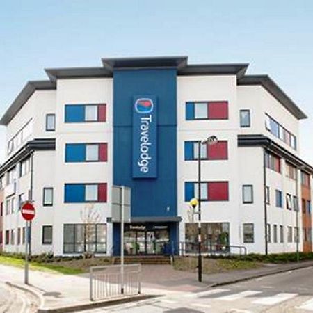 Travelodge Woking Central Exterior photo